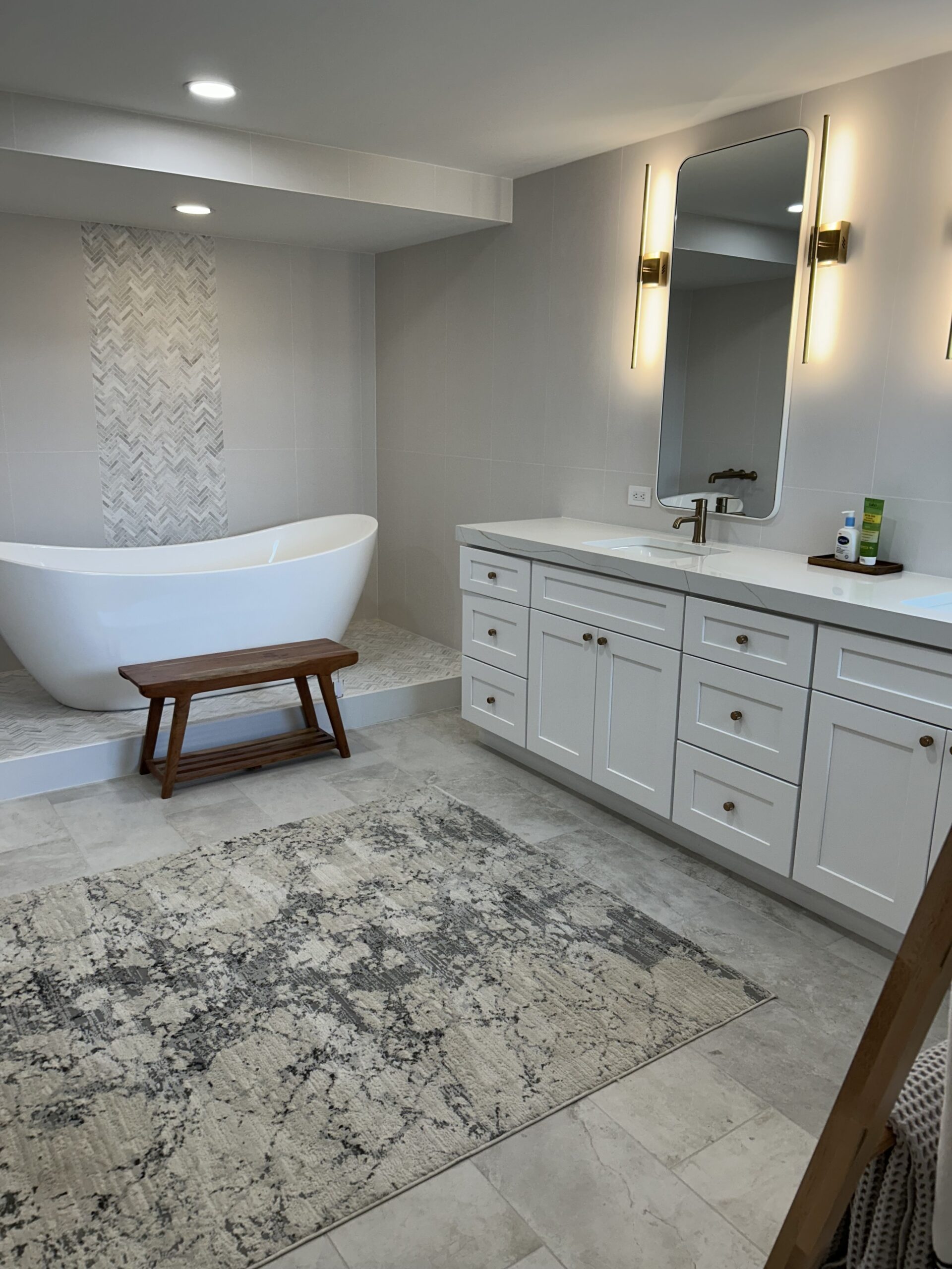 Clean bedroom Palm Beach Gardens